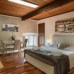 Castelvecchio - Palazzo Canossa 公寓