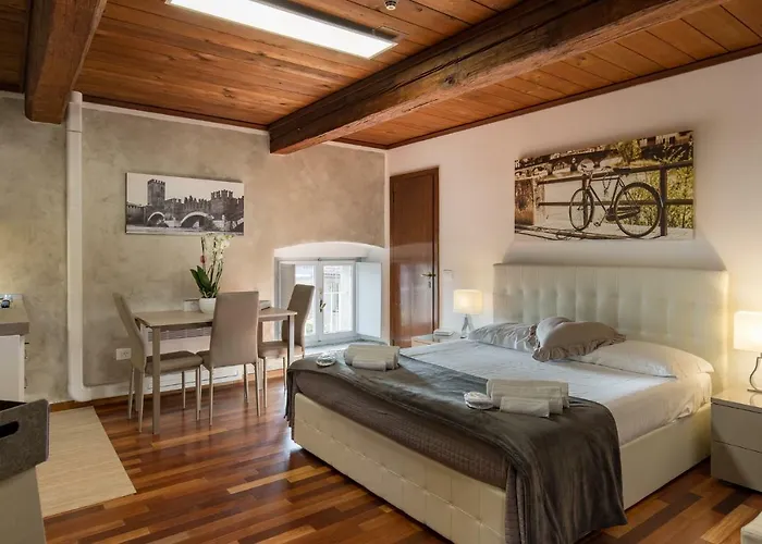 Castelvecchio - Palazzo Canossa Apartmán