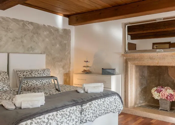 Castelvecchio - Palazzo Canossa Apartmán
