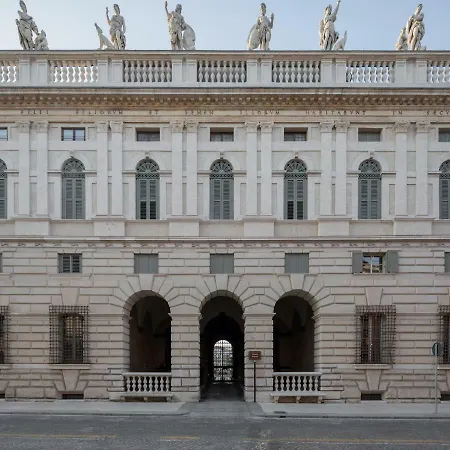 Castelvecchio - Palazzo Canossa Appartement *