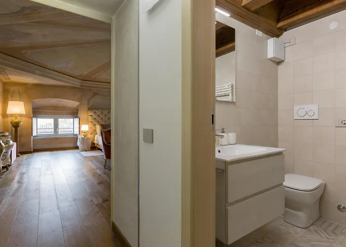 Castelvecchio - Palazzo Canossa