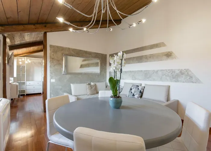 Castelvecchio - Palazzo Canossa *